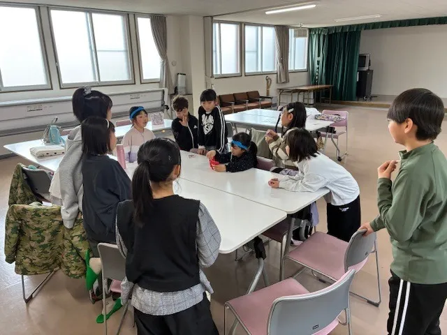 小学生英会話レッスンの様子を更新しました！～楽しく学べる初中級コースのご紹介～